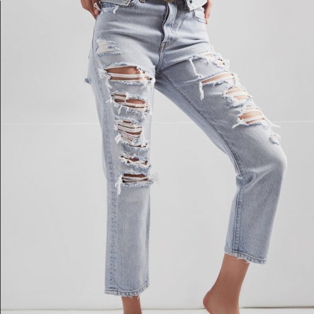 Levi’s Ripped Wedgie Jean